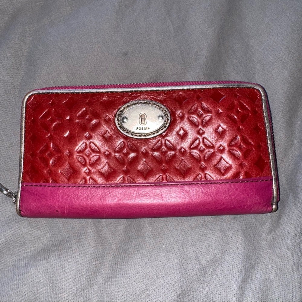 Fossil Maddox Red Pink Tooled Leather Wristlet Wallet